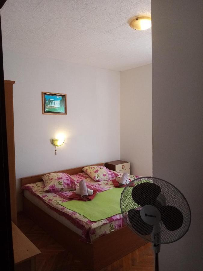 Apartments "Sun-Sea" لوبار المظهر الخارجي الصورة